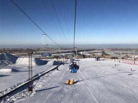 减税降费推动乌鲁木齐冰雪游升温