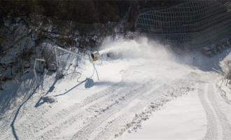 美媒：越来越多滑雪场涌现 滑雪将成中国下一个运动热潮