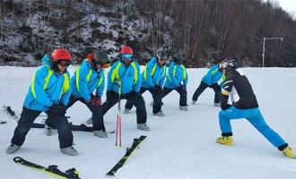 河北积极培养中小学体育教师冰雪运动指导员