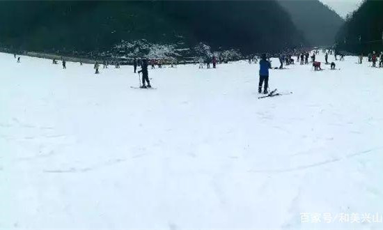 湖北神农架天燕滑雪场