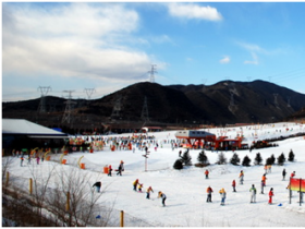 北京昌平军都山滑雪场