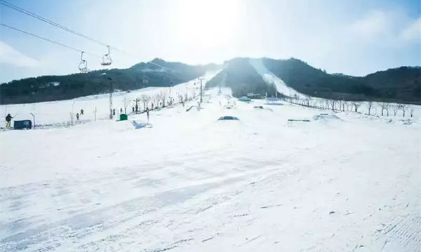 辽宁辽阳弓长岭滑雪场