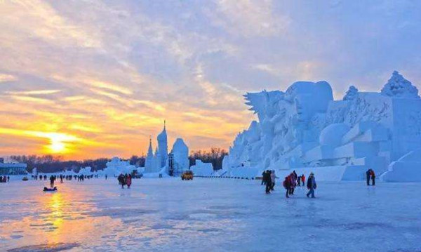 加强两地旅游合作 维护冰雪旅游品牌