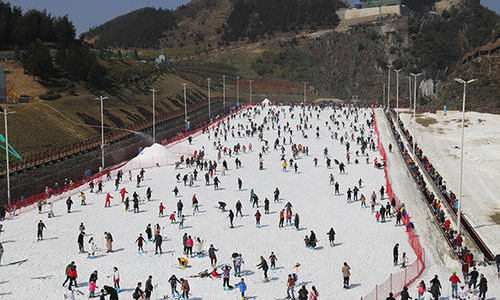 梅花山国际滑雪场