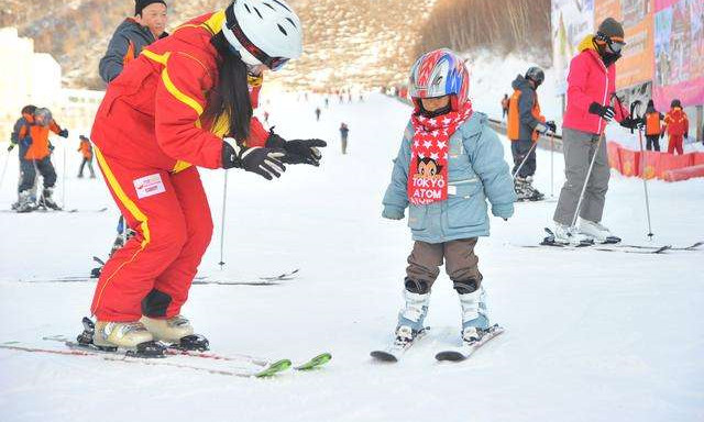 北京累计培训冰雪运动社会体育指导员2.1万人