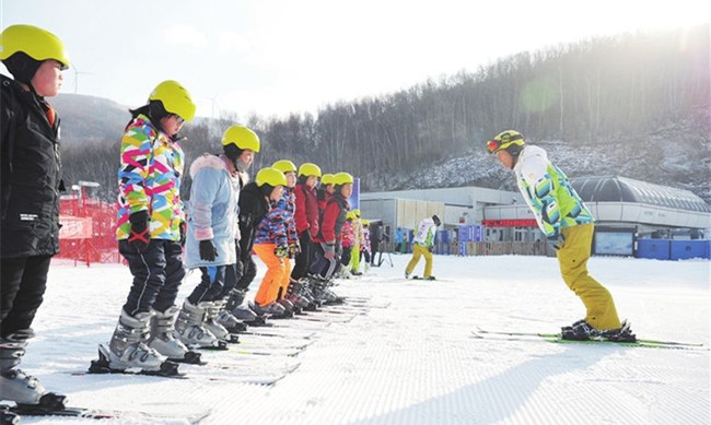 2022年校园冰雪运动管理体系基本健全