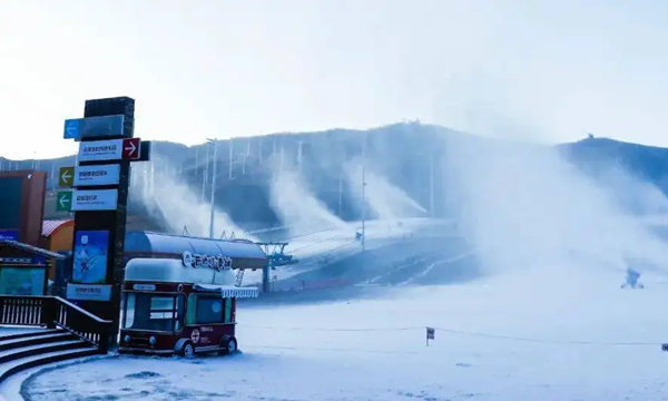 富龙滑雪场