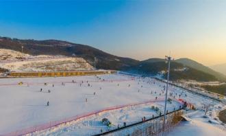 浙江安吉滑雪场是人造雪吗？