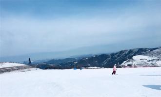 长春市莲花山滑雪场有初级滑道吗？