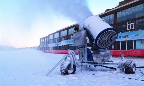 室外造雪机