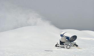 造雪机的收放及保养